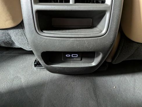 Certified 2024 Cadillac XT5 Sportv w/ Platinum Package image 28