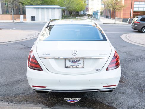 Used 2018 Mercedes-Benz S 560 4MATIC Sedan image 6