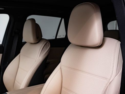 Certified 2026 Mercedes-Benz GLC 300 4MATIC image 23