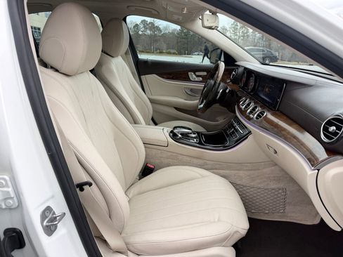 Used 2017 Mercedes-Benz E 300 image 35
