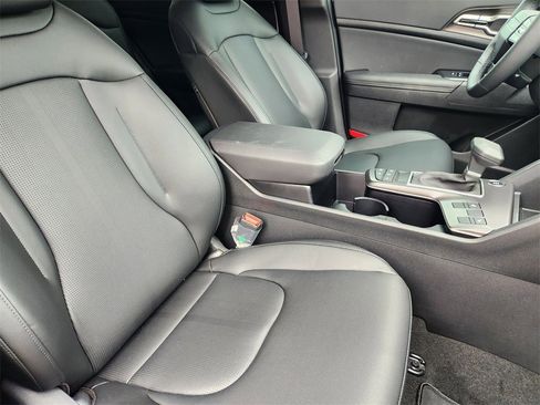 New 2026 Kia Sportage EX image 11