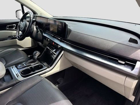 Used 2022 Kia Carnival SX Prestige FWD image 32