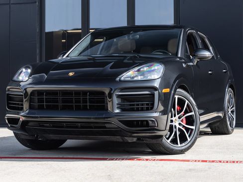 Certified 2023 Porsche Cayenne GTS AWD/4WD image 1