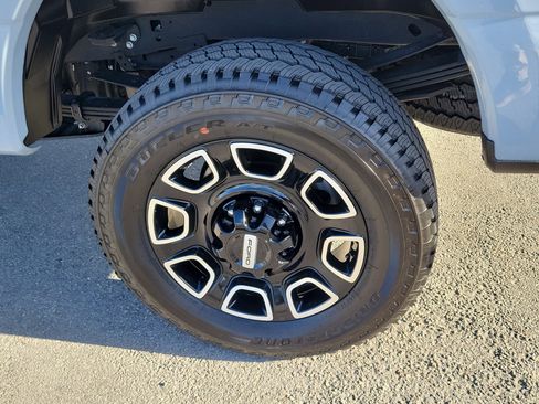 Used 2024 Ford F250 Lariat w/ Lariat Ultimate Package image 28