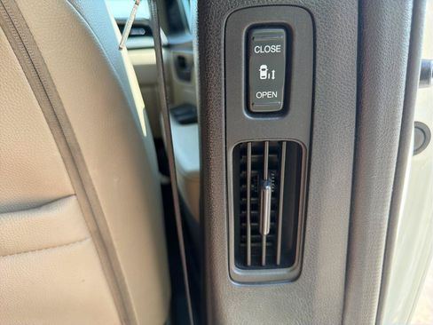 Used 2019 Honda Odyssey EX-L image 30