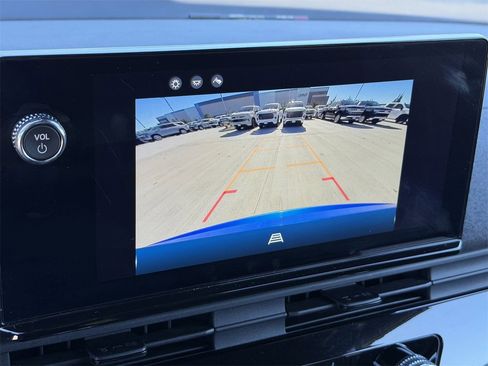 Used 2024 Honda Prologue EX image 18