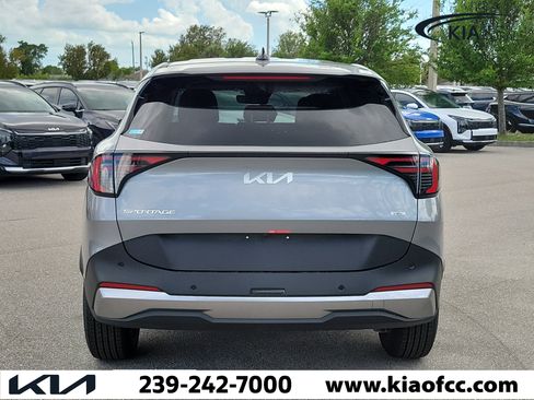 New 2026 Kia Sportage LX image 5