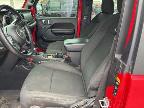 Used 2020 Jeep Wrangler Sport image 9