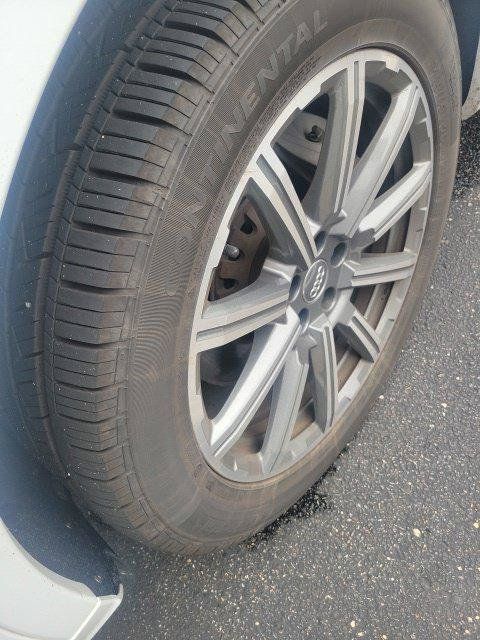Used 2018 Audi Q7 3.0T Prestige AWD/4WD image 2