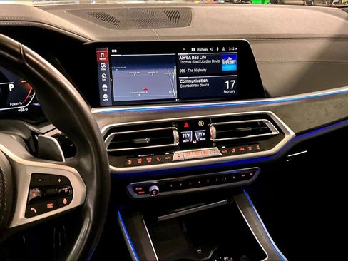 Used 2021 BMW X5 xDrive40i w/ M Sport Package image 7