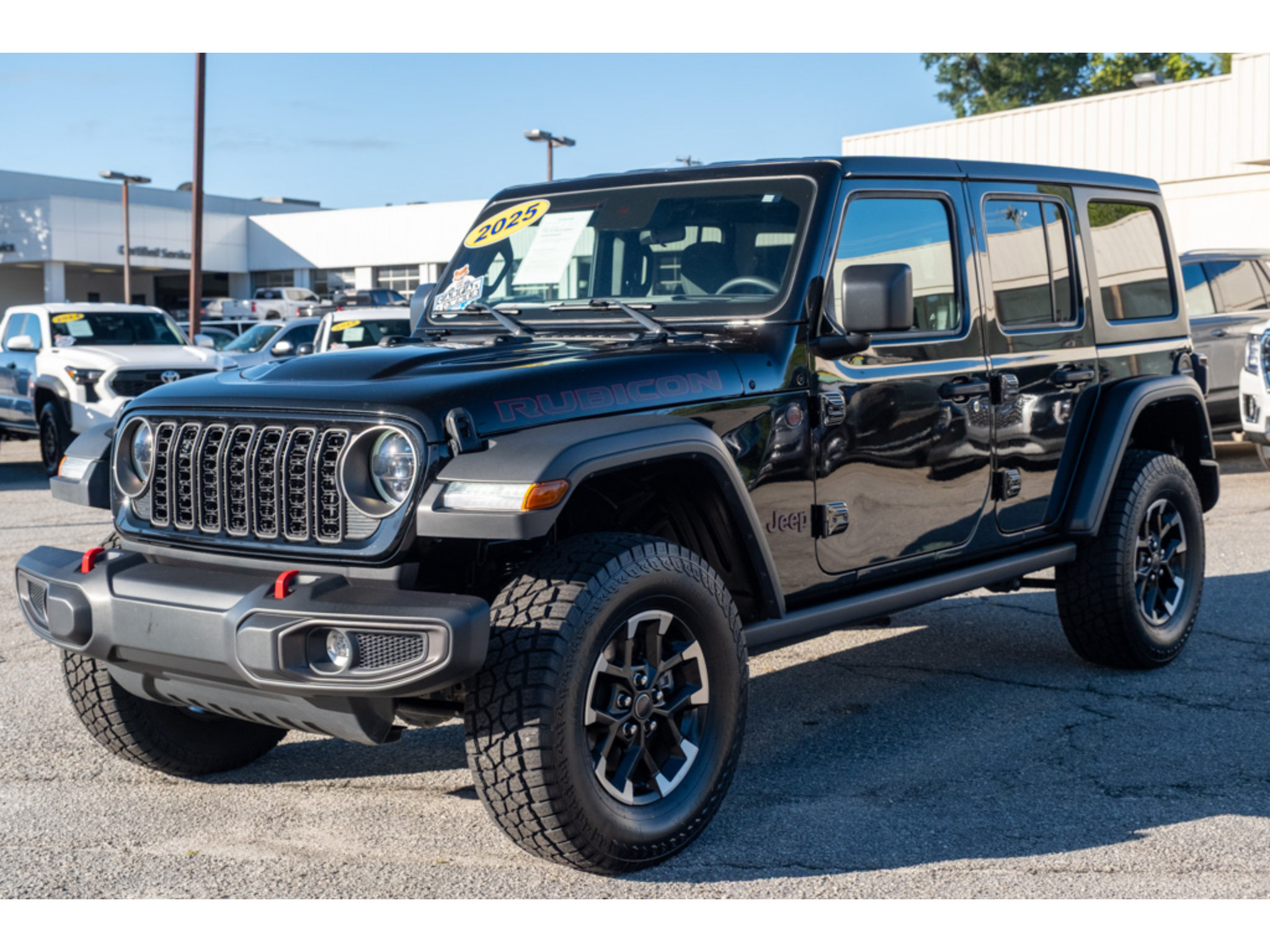 Used 2025 Jeep Wrangler Unlimited Rubicon AWD/4WD image 5