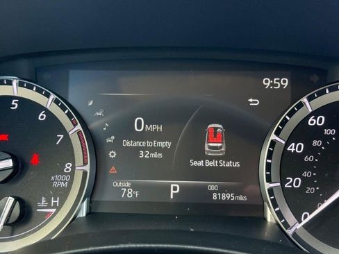 Used 2022 Toyota Highlander XLE AWD/4WD image 27