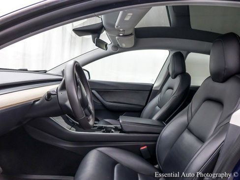 Used 2020 Tesla Model Y Long Range image 12