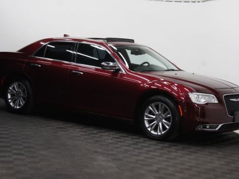 Used 2016 Chrysler 300 C image 1