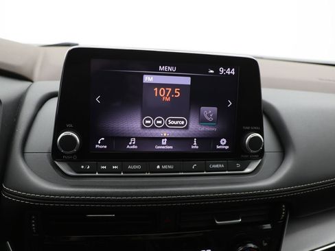 Used 2023 Nissan Rogue SV w/ SV Premium Package image 22