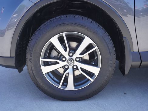 Used 2018 Toyota RAV4 XLE FWD image 23