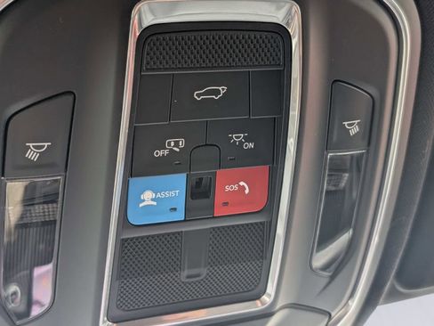 Used 2024 Jeep Grand Cherokee Limited image 33