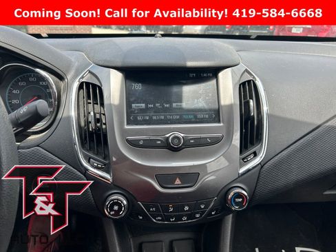 Used 2016 Chevrolet Cruze LT w/ Convenience Package FWD image 11