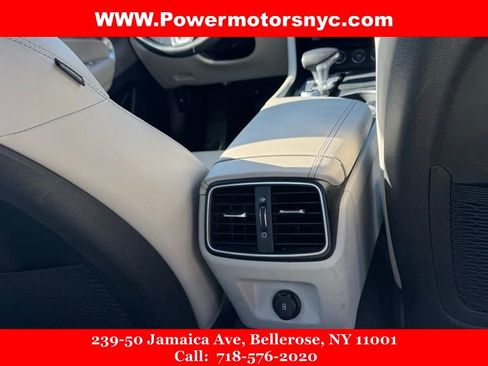 Used 2023 Genesis G70 2.0T image 20