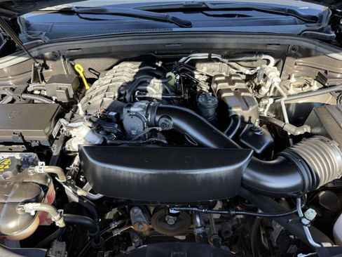 Used 2024 Dodge Durango GT image 32