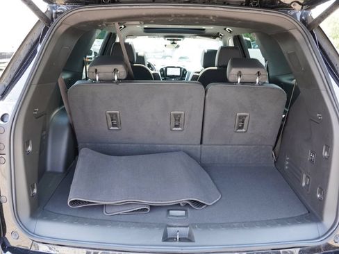 Used 2023 Chevrolet Traverse High Country AWD/4WD image 24