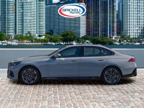 Used 2025 BMW 530i w/ M Sport Package image 8