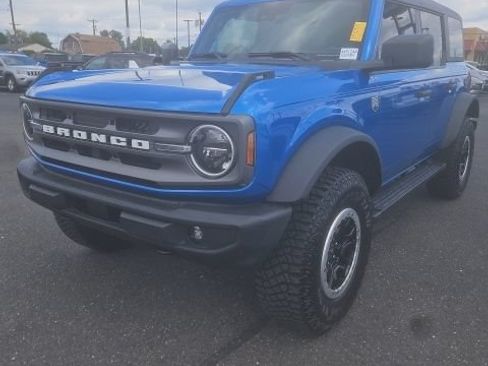 Used 2023 Ford Bronco Big Bend w/ Sasquatch Package AWD/4WD image 7