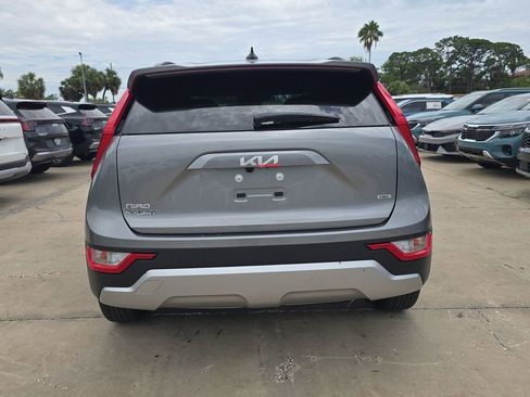 New 2026 Kia Niro EX FWD image 7