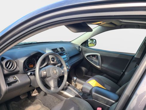 Used 2011 Toyota RAV4 Sport image 2