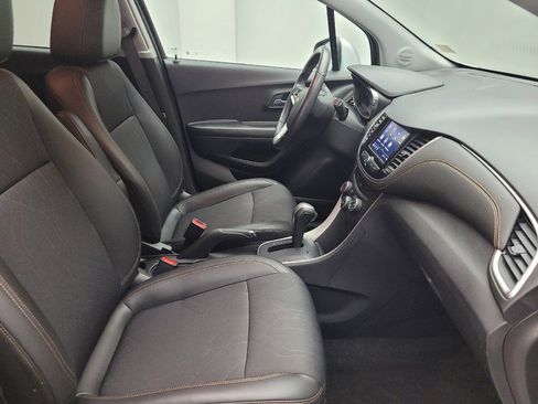 Used 2022 Chevrolet Trax LT w/ Sport Edition AWD/4WD image 21
