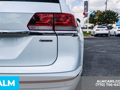 Used 2023 Volkswagen Atlas SEL Premium image 18