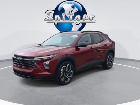 Used 2024 Chevrolet Trax RS w/ Sunroof Package image 4