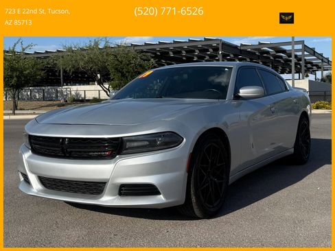 Used 2019 Dodge Charger SXT w/ Leather Interior Group RWD image 1