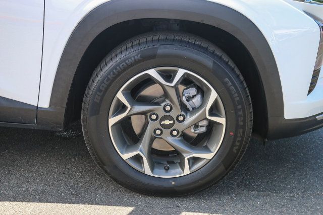 Used 2024 Chevrolet Trax LT FWD image 15