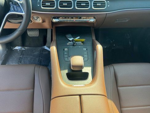 Certified 2024 Mercedes-Benz GLE 350 4MATIC image 11