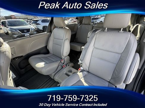 Used 2016 Toyota Sienna XLE Premium image 30