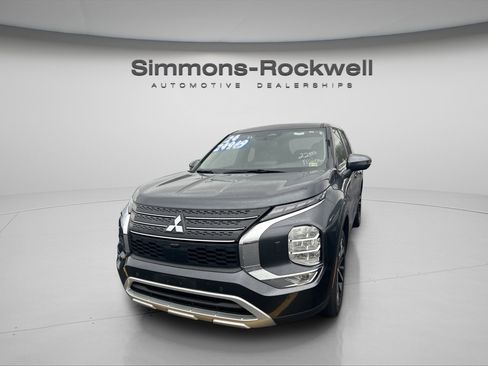 Used 2024 Mitsubishi Outlander SE image 5