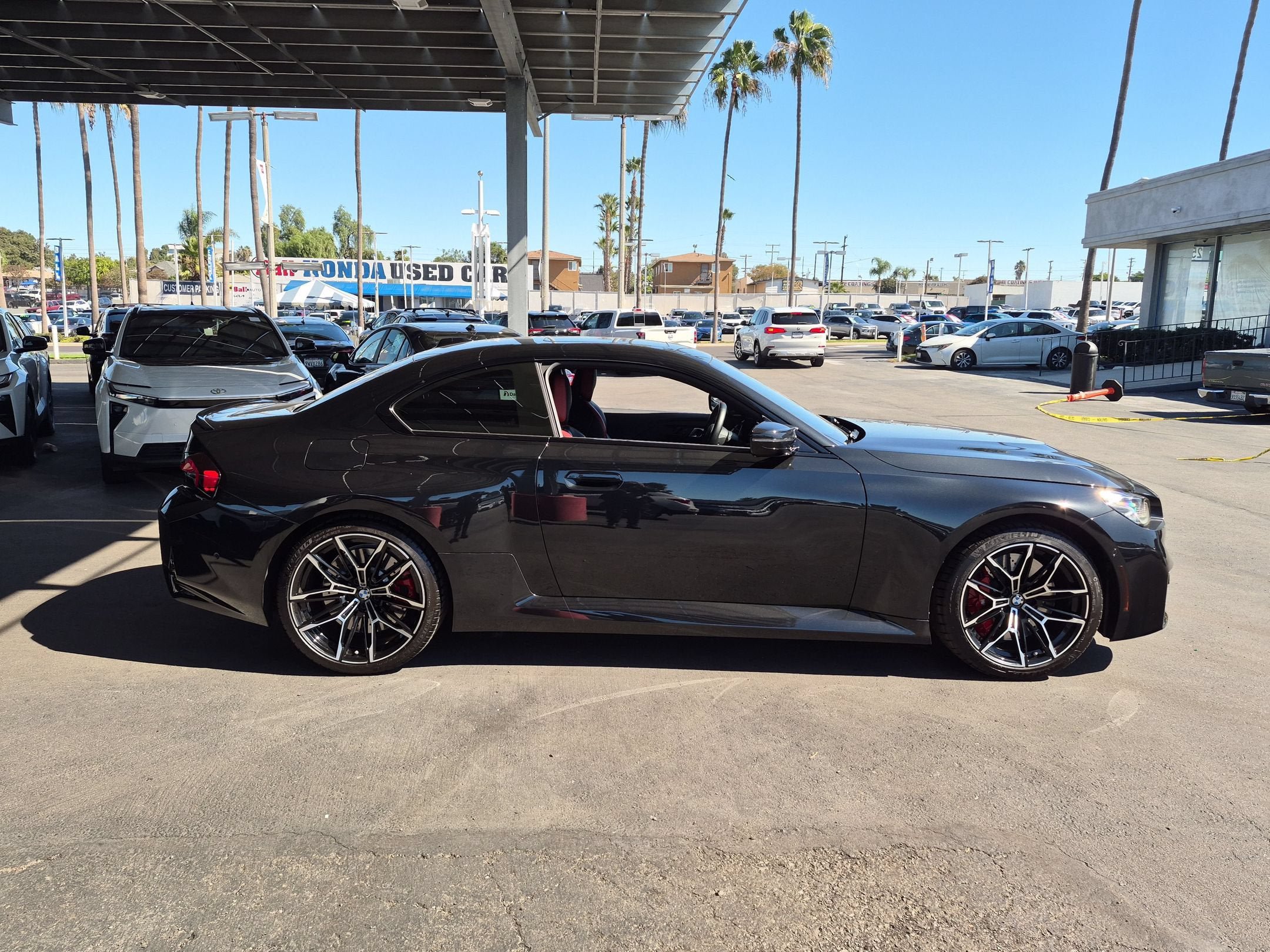 Used 2025 BMW M2 w/ Lighting Package RWD image 5