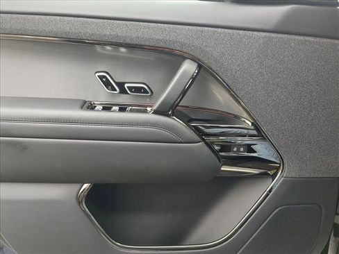 Used 2023 Land Rover Range Rover Sport SE Dynamic image 9