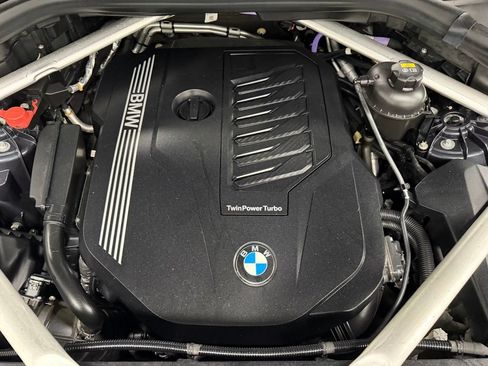Used 2022 BMW X5 xDrive40i w/ Climate Comfort Package AWD/4WD image 10