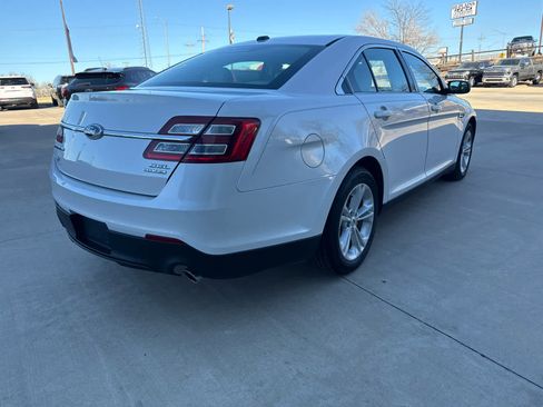Used 2014 Ford Taurus SEL image 6