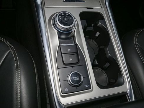 Used 2022 Ford Explorer XLT w/ Equipment Group 202A image 30