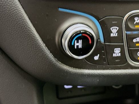 Used 2019 Chevrolet Equinox LT image 21