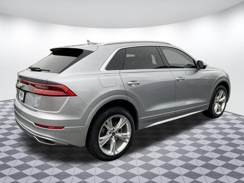 Used 2022 Audi Q8 Premium w/ Convenience Package image 3