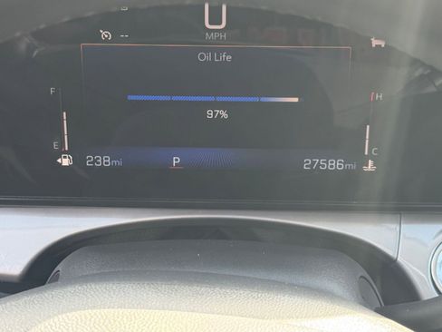 Used 2025 Chevrolet Trax LT w/ LT Convenience Package image 39