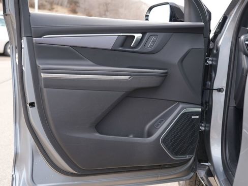 Used 2025 Buick Enclave Sport Touring image 14