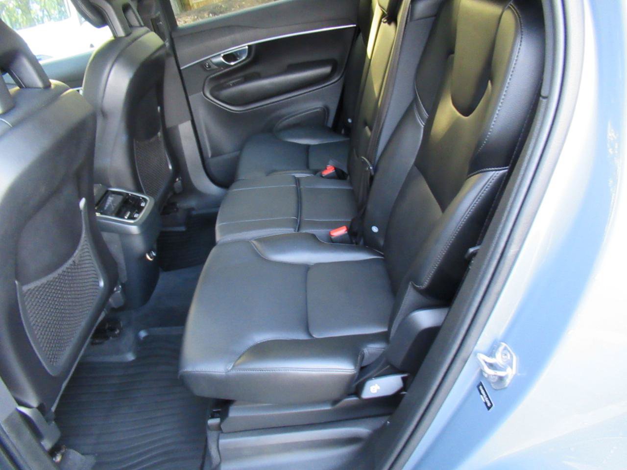 Used 2020 Volvo XC90 T5 Momentum AWD/4WD image 13