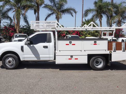 Used 2022 Ford F350 XL w/ Power Equipment Group RWD image 5