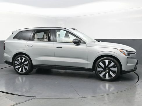 Used 2025 Volvo EX90 Ultra image 6