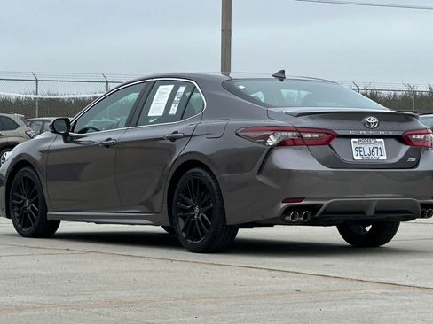 Used 2023 Toyota Camry XSE image 5